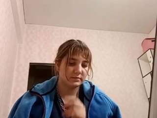 This model is live right now. eloisebenoit