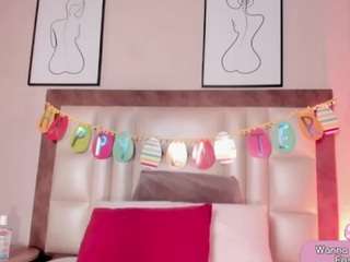 gahiabelucci's CamSoda show and profile