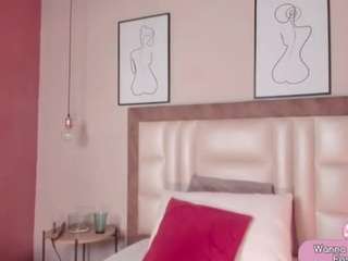 gahiabelucci's CamSoda show and profile