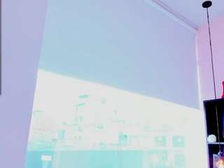 hiddenvioleta's CamSoda show and profile