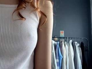 Live webcam model janettafigert on Soda Cams