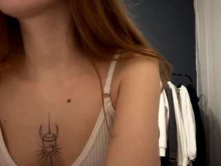 janettafigert's CamSoda show and profile