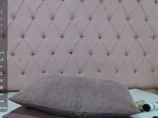 luna-hawks live webcam show