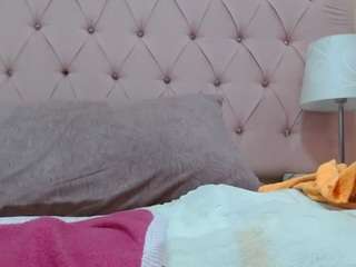 luna-hawks live webcam show