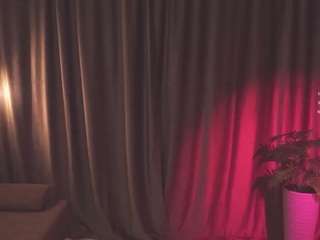 mentallymonika webcam