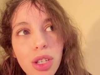 orla11, female webcam model,  years old, on live webcam