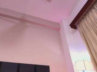 le modèle selenelujan est en webcam porno dans un show sur le site camsoda, il possède les tags suivants: ahegao,middle aged,tattoos,striptease,spank,shaved pussy,secretary,no smoking,no drinking,ass,milf,fetish,feet,erotic dance,doggy style,dirty talk,camel toe,brown eyes,blowjob,black hair