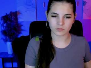 tessa-moon live cam profile