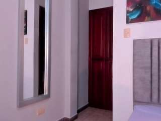 tessamonroe live cam profile