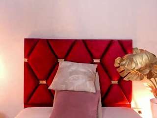 tessamonroe's CamSoda show and profile