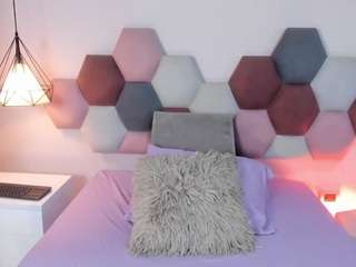 annaabrooks live cam profile