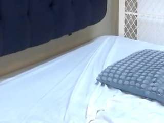 bigbunsquirt Live Webcam on CamSoda