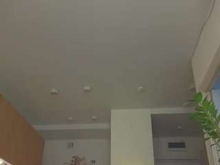 Live webcam model caralinagolden on Soda Cams