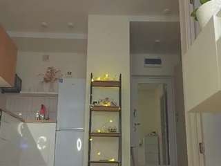 Live webcam model caralinagolden on Soda Cams