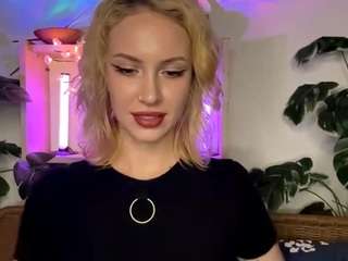 cleopatratamashiro's CamSoda show and profile