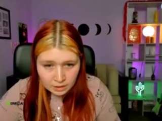 erica-star's CamSoda show and profile