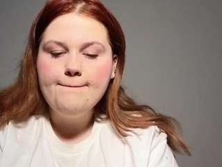 gloria-thomas Live Webcam on CamSoda