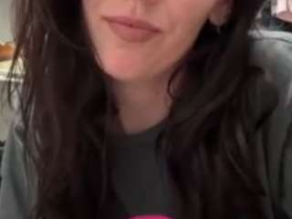 keepingupwiththelowes webcam