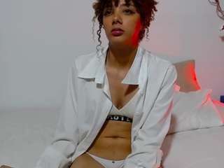 le modèle lioravelvetc est en webcam porno dans un show sur le site camsoda, il possède les tags suivants: ahegao,athletic,bald,body massage,cum in pussy,dildo or vibrator,doggy style,facial,green eyes,no drinking,no smoking,tattoos,hd,small tits