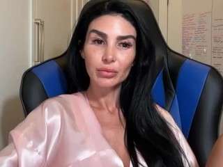 madisonlazz Live Webcam on CamSoda