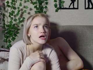 le modèle meganlora9 est en webcam porno dans un show sur le site camsoda, il possède les tags suivants: ahegao,bedroom,young adult,twerk,tights,thong,teen 18,tease,tattoos,striptease,spank,smoking,skinny,shaved pussy,sexy,saliva,pussy,normal,fingers,blowjob