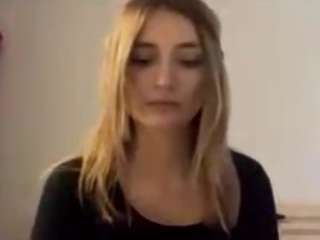 paulettarenard Smoking live webcam