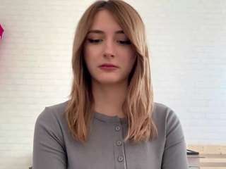 paulettarenard's CamSoda show and profile