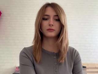 paulettarenard's CamSoda show and profile