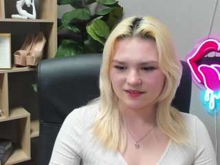 sweetlilyxo Live Webcam on CamSoda