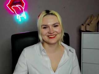 sweetlilyxo live cam profile