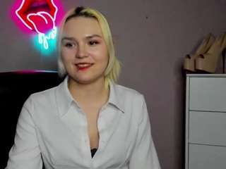 sweetlilyxo live cam profile