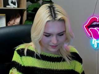 sweetlilyxo live cam profile