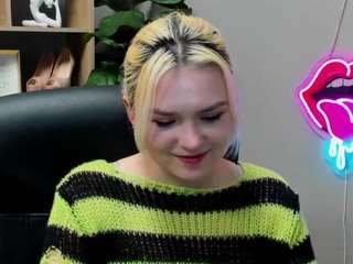 sweetlilyxo live cam profile