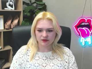 sweetlilyxo live cam profile