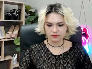 sweetlilyxo's live room
