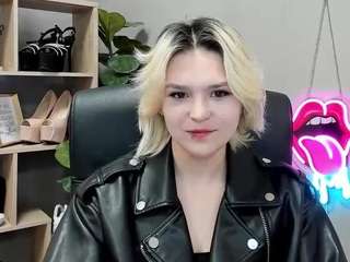 sweetlilyxo Live Webcam on CamSoda