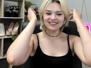 sweetlilyxo Live Webcam on CamSoda