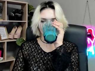 SweetLilyxo