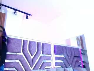 le modèle taylor-sccott est en webcam porno dans un show sur le site camsoda, il possède les tags suivants: black hair,no smoking,venezuelan,twerk,toys,teen 18,spank,skinny,sexy,sex toys,saliva,public,orgasm,blowjob,normal,oil,natural,drinking,brown eyes,cei