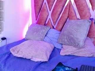 taylor-sccott's CamSoda show and profile