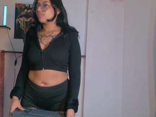 aryahmoon live cam profile