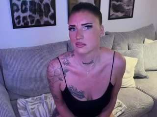 Live webcam model lizaroxx on Soda Cams