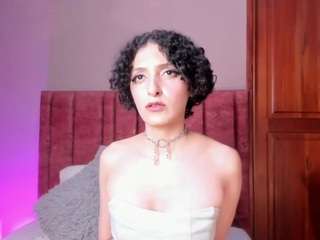 lyravendrell Live Webcam on CamSoda