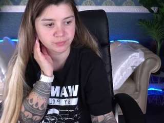 amellymillyyy webcam