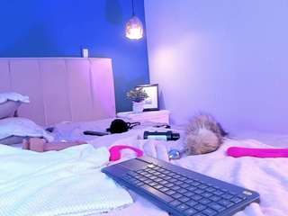 charlotteee-1 webcam