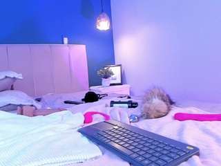 charlotteee-1 webcam