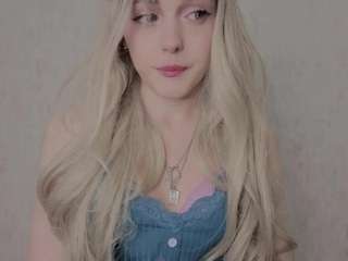 Live webcam model cleopasstra on Soda Cams