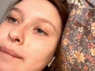 le modèle danyelleherriman est en webcam porno dans un show sur le site camsoda, il possède les tags suivants: ahegao,solo,anal,oil,orgasm,pov,pussy,role play,shaved pussy,skinny,spank,natural,spanking,squirter,strip,striptease,tease,teen 18,twerk,wet