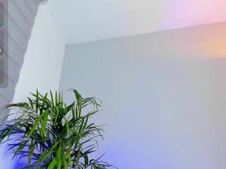 le modèle elirpo est en webcam porno dans un show sur le site camsoda, il possède les tags suivants: anal,role play,lovense,lush,naked,natural,orgasm,ride torso,sex toys,anal toys,spank,squirter,striptease,tattoos,tease,toys,hazel eyes,full nudity,flashing,fingering