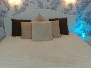 emily-bliss live webcam show